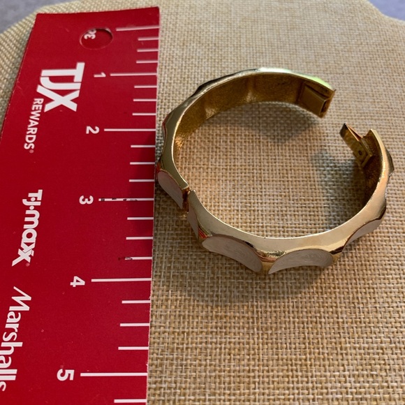 Vintage thumb print enamel gold tone bracelet - Picture 3 of 5